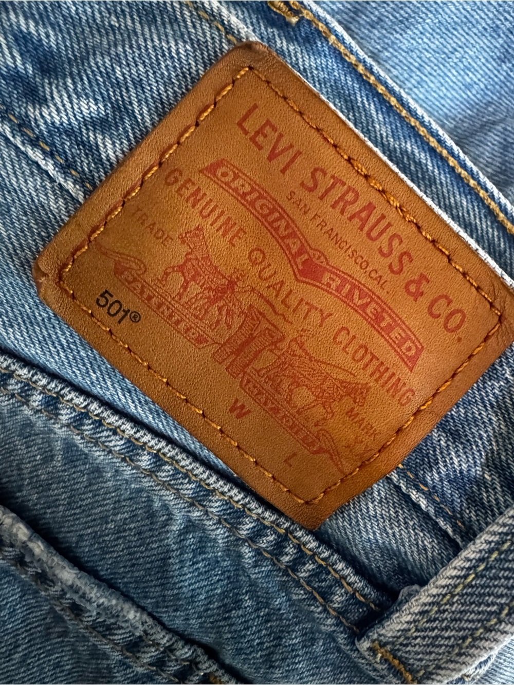 Levi's Light Blue Straight Leg Women's Jeans - Picture 6 of 11